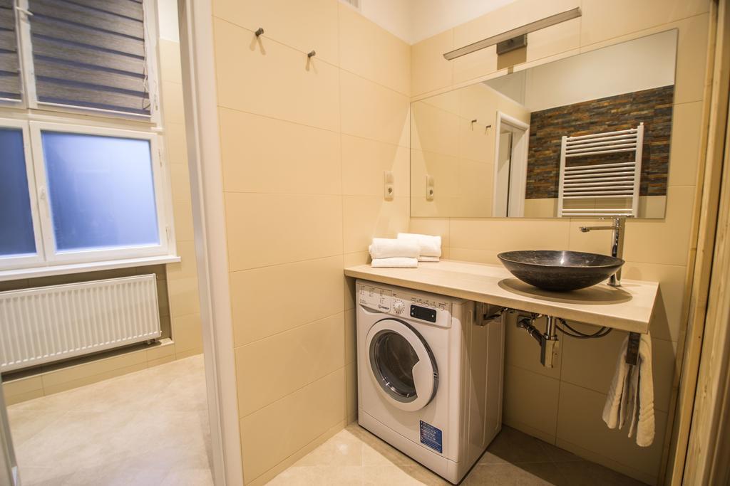 Ruterra With Sauna And Billiards Appartamento Praga